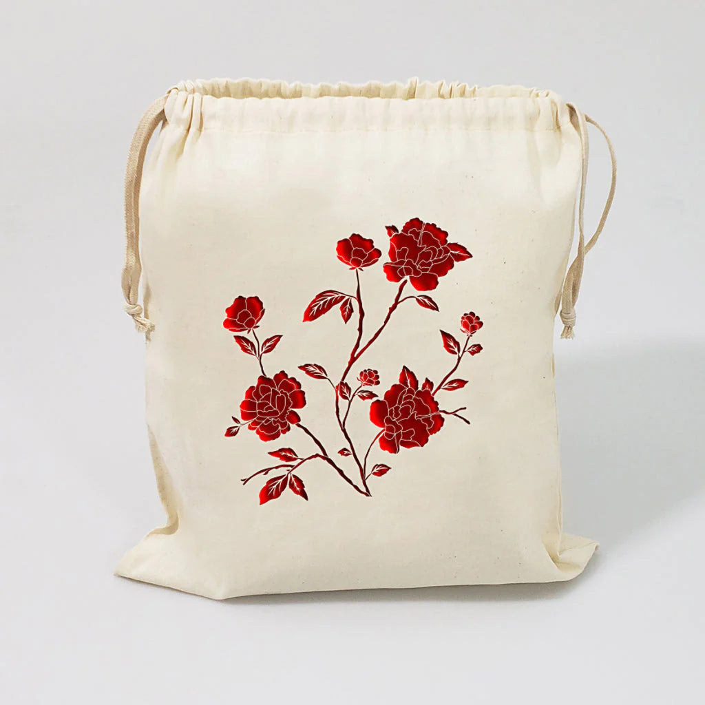 "Exquisite Elegance: The Charisma of Embroidered Off-White Lace Cotton Potli Bags in Chennai"