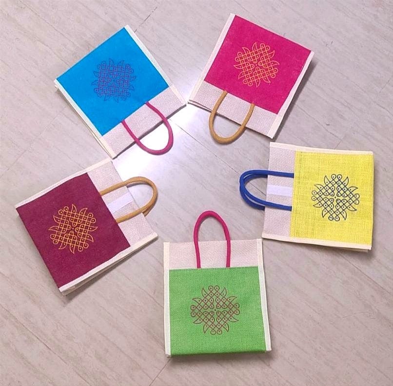"Eco-Friendly Elegance: Handles, Laminated Interior, and Reusability - The Perfect Jute Bag in Hyderabad"