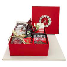 Unwrap Delight: The Ultimate Guide to Decorating Dreamy Gift Hampers