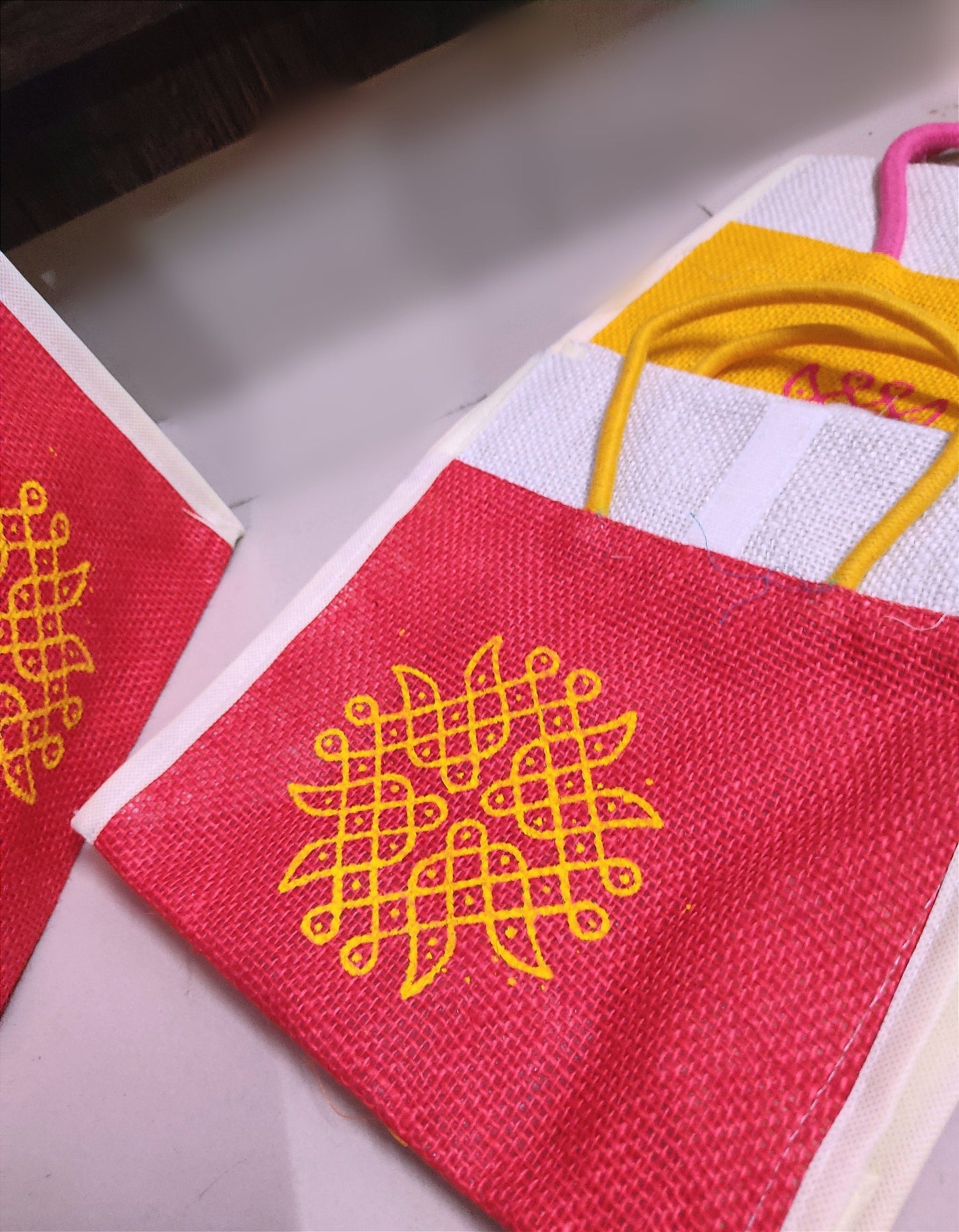 jute gift bags